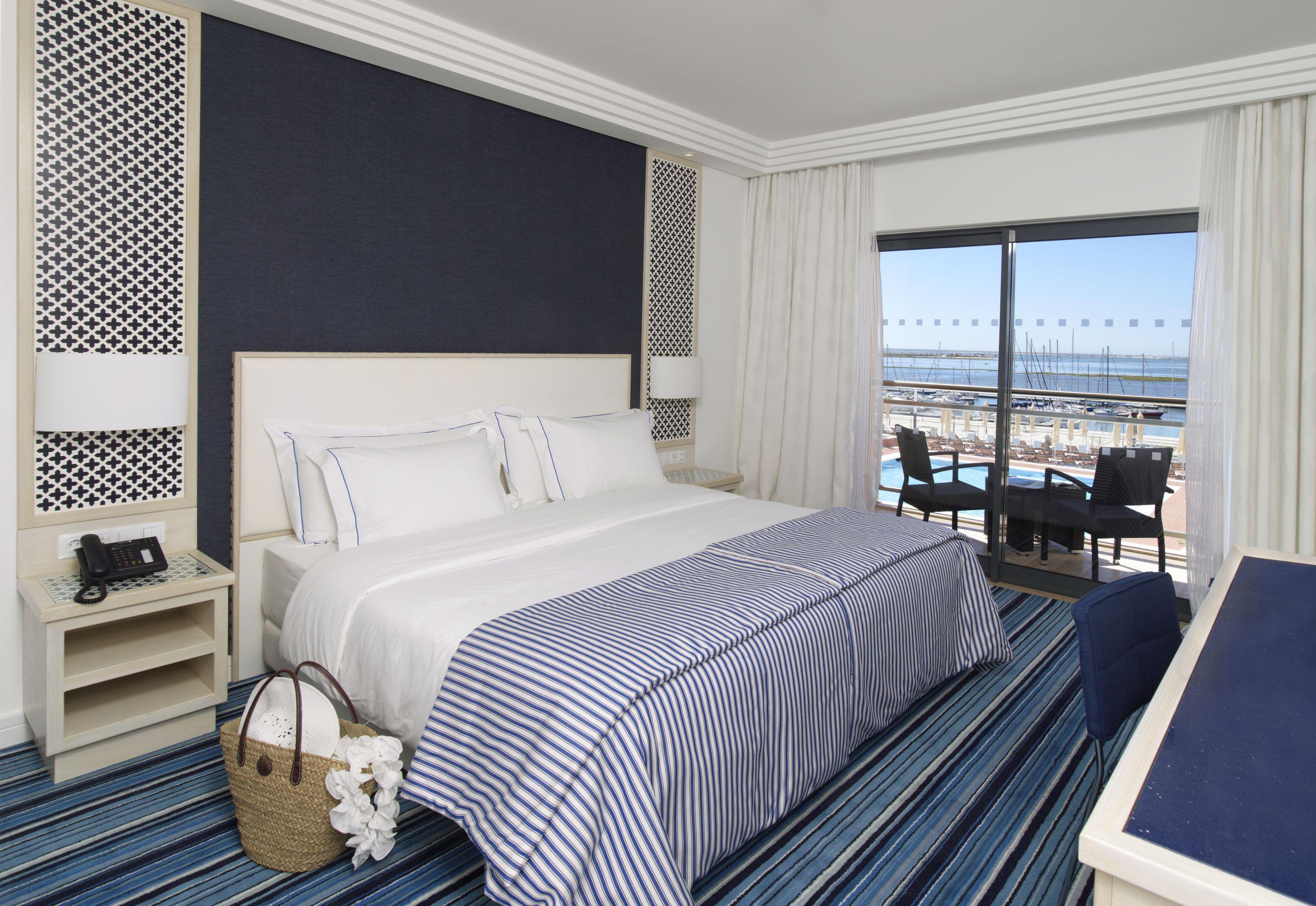 Real Marina Hotel & Spa Olhao Luaran gambar A bedroom at the hotel