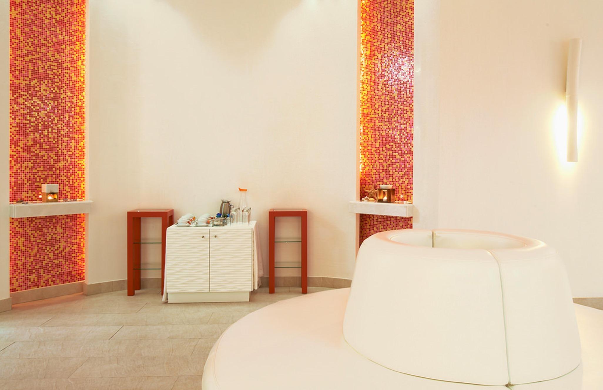 Real Marina Hotel & Spa Olhao Luaran gambar The spa at The Standard, East Village